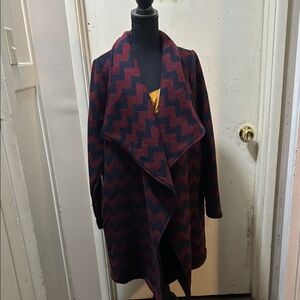 Mona B Stylish Black Zigzag Pattern Coat